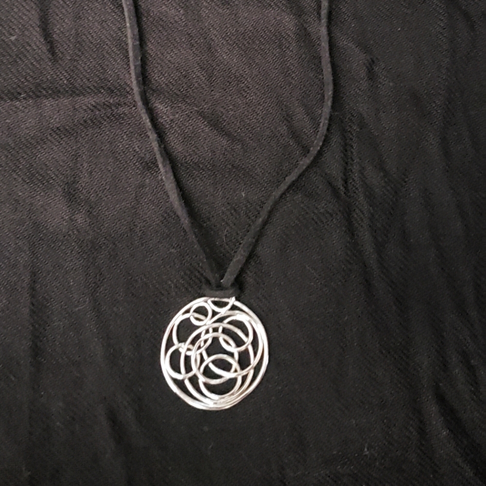 Knot Necklace